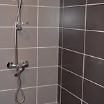 Grande Maison Moderne Avec Piscine à Tours, Proche Du Centre-ville Et De La Loire à Vélo - Fr-1-381-231