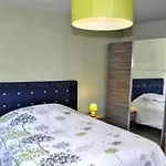 Grande Maison Moderne Avec Piscine à Tours, Proche Du Centre-ville Et De La Loire à Vélo - Fr-1-381-231 *