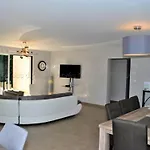 Grande Maison Moderne Avec Piscine à Tours, Proche Du Centre-ville Et De La Loire à Vélo - Fr-1-381-231