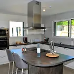 Grande Maison Moderne Avec Piscine A Tours, Proche Du Centre-ville Et De La Loire A Velo - Fr-1-381-231 トゥール