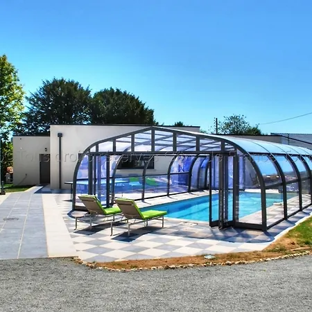 Grande Maison Moderne Avec Piscine A Tours, Proche Du Centre-ville Et De La Loire A Velo - Fr-1-381-231 Feriehus *