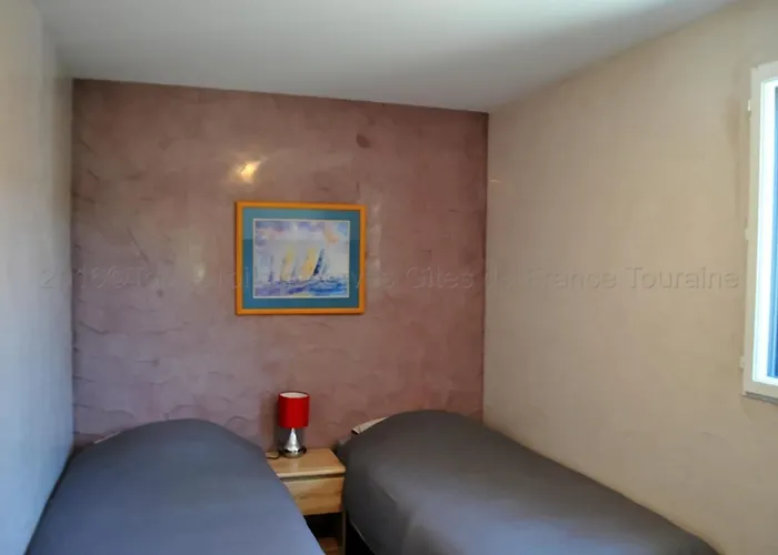 Grande Maison Moderne Avec Piscine A Tours, Proche Du Centre-ville Et De La Loire A Velo - Fr-1-381-231 * Tours