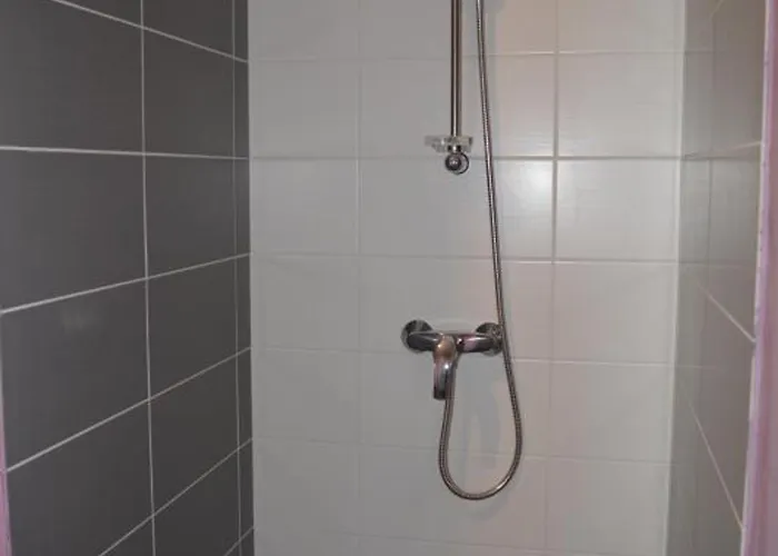 Grande Maison Moderne Avec Piscine A Tours, Proche Du Centre-ville Et De La Loire A Velo - Fr-1-381-231 Prázdninový dům Tours