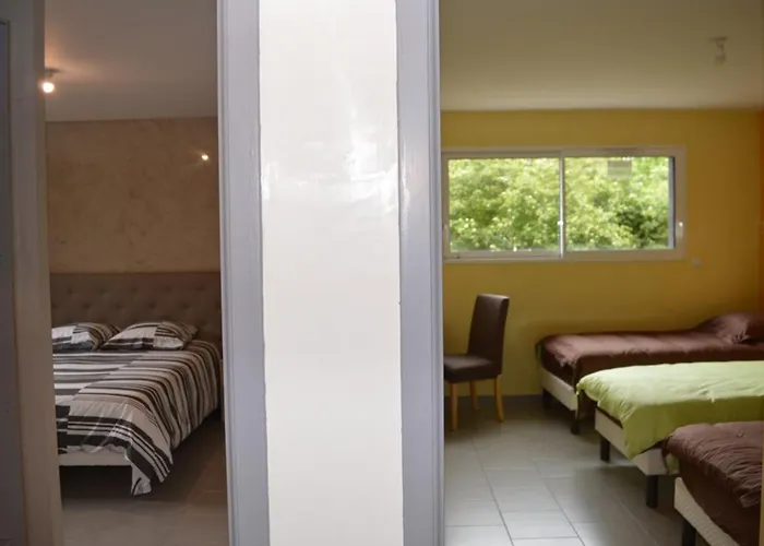 Prázdninový dům Grande Maison Moderne Avec Piscine A Tours, Proche Du Centre-ville Et De La Loire A Velo - Fr-1-381-231