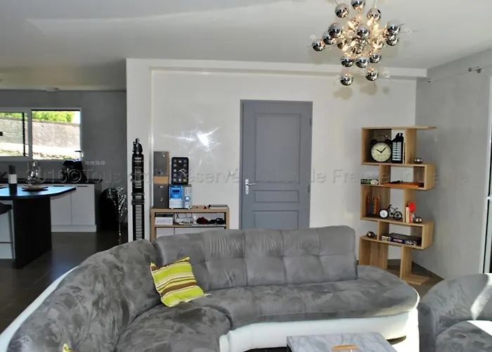 Prázdninový dům Grande Maison Moderne Avec Piscine A Tours, Proche Du Centre-ville Et De La Loire A Velo - Fr-1-381-231 *