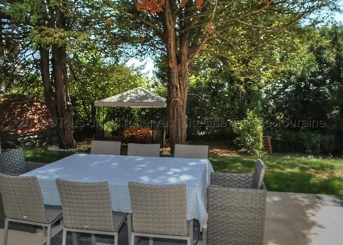 Prázdninový dům Grande Maison Moderne Avec Piscine A Tours, Proche Du Centre-ville Et De La Loire A Velo - Fr-1-381-231